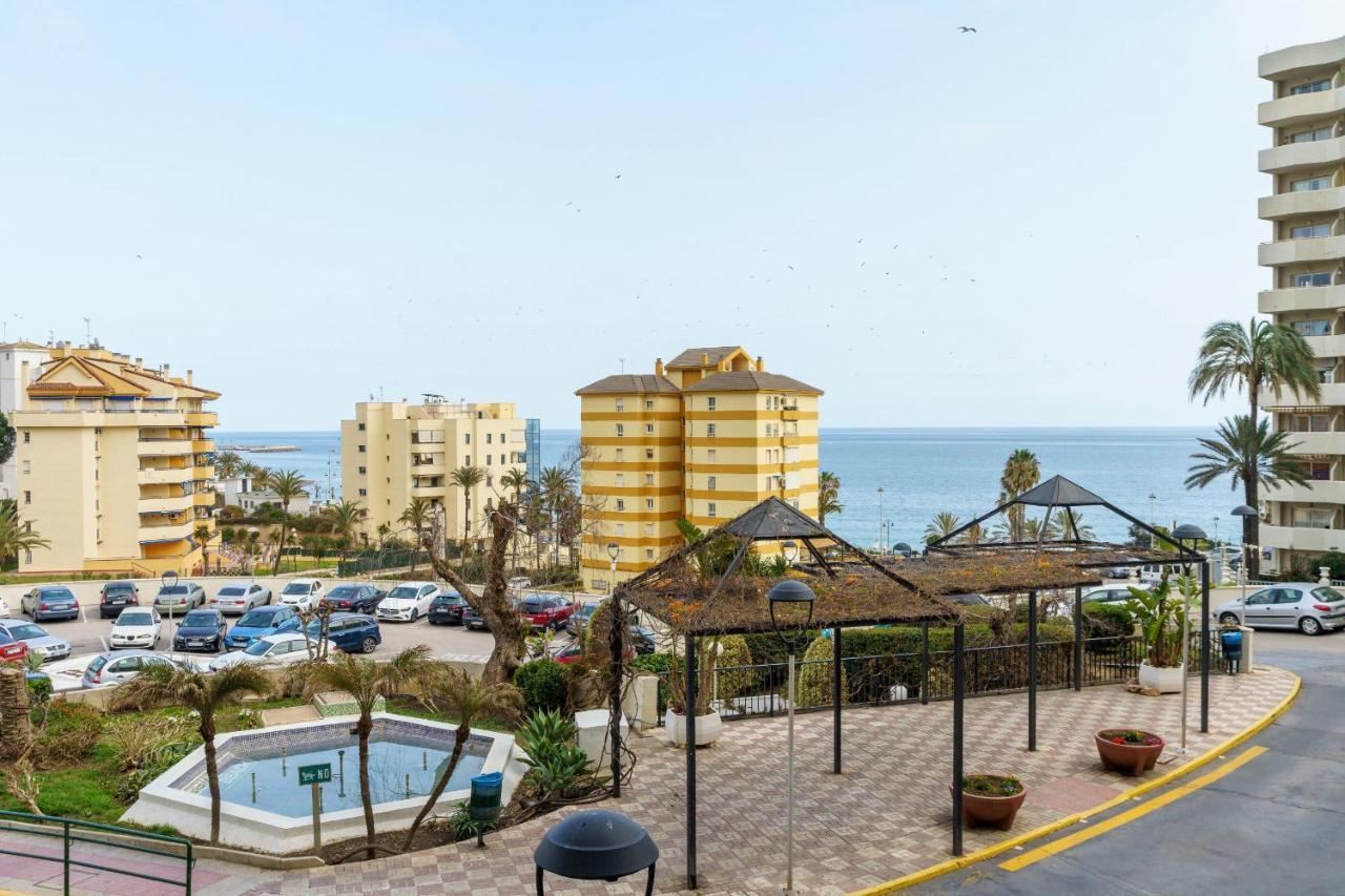 Seaview Beachfront Studio With Aqua Park & Balcony Беналмадена Екстериор снимка