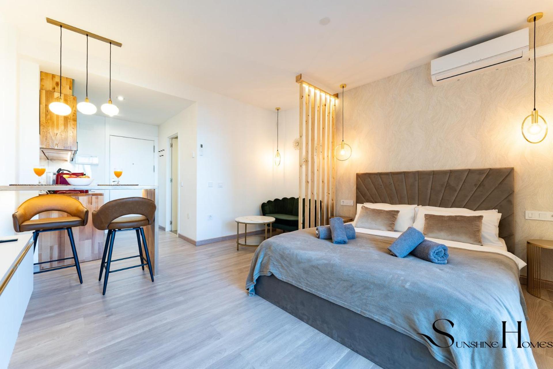 Seaview Beachfront Studio With Aqua Park & Balcony Беналмадена Екстериор снимка