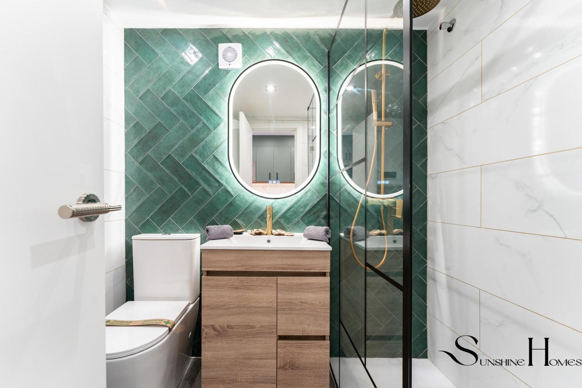 Seaview Beachfront Studio With Aqua Park & Balcony Беналмадена Екстериор снимка