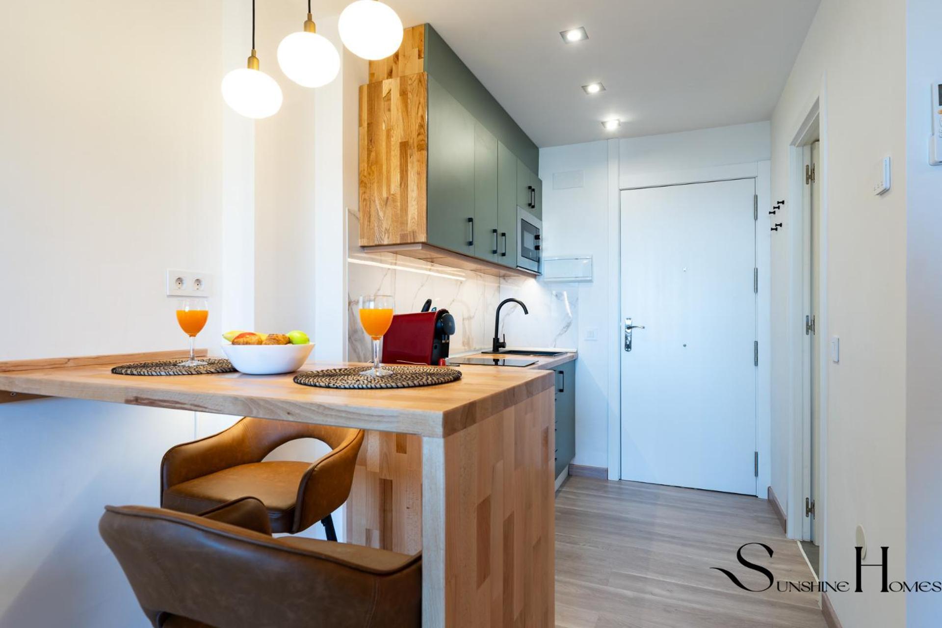 Seaview Beachfront Studio With Aqua Park & Balcony Беналмадена Екстериор снимка