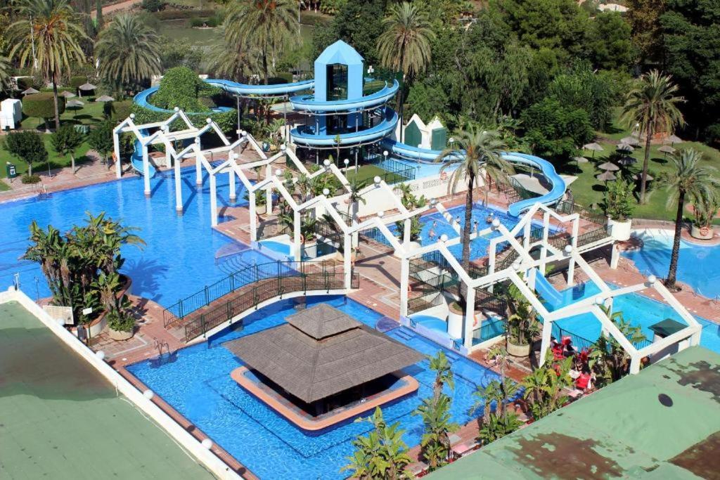 Seaview Beachfront Studio With Aqua Park & Balcony Беналмадена Екстериор снимка