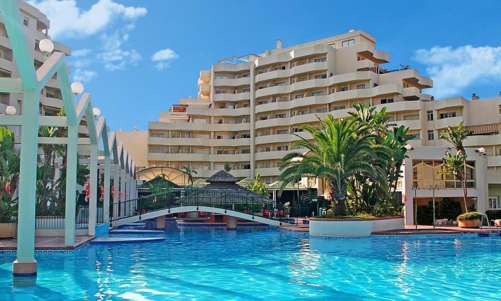 Seaview Beachfront Studio With Aqua Park & Balcony Беналмадена Екстериор снимка